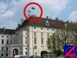EU Flagge am Sitz des Österreichischen Bundespräsidenten in Wien
